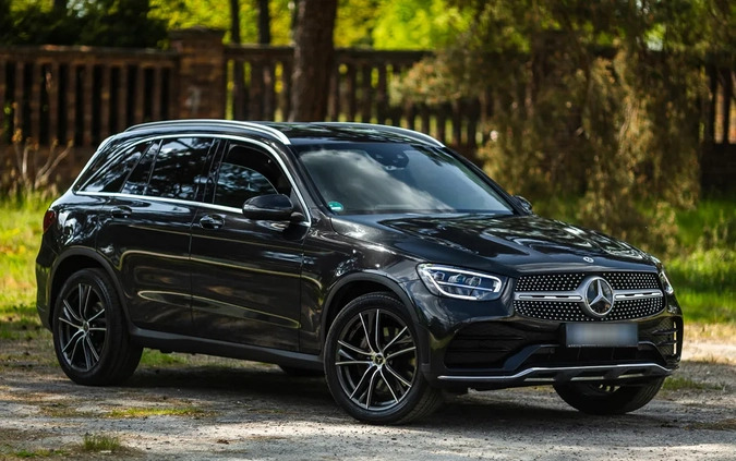 Mercedes-Benz GLC cena 175900 przebieg: 99000, rok produkcji 2020 z Jastrowie małe 742